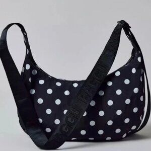NWT Baggu Medium Nylon Crescent Bag in Black & White Polka Dot